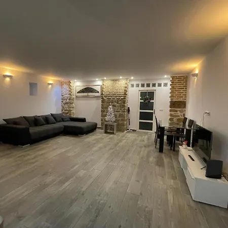 Proche Centre Parking Public Gratuit Apartamento