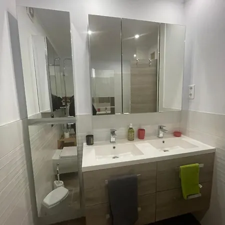 Proche Centre Parking Public Gratuit Apartamento *