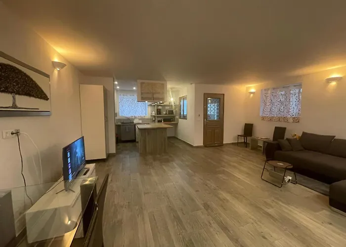 Proche Centre Parking Public Gratuit Apartment *