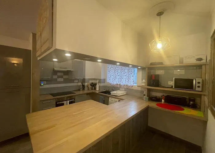 Proche Centre Parking Public Gratuit